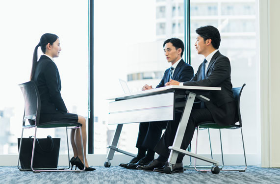 Xu hướng tuyển dụng của các công ty nước ngoài tại Việt Nam: Sinh viên cần trang bị gì?